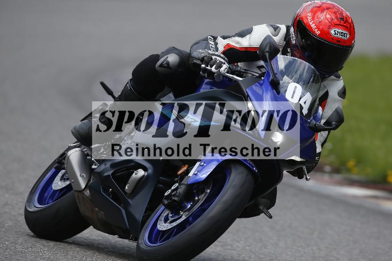 /Archiv-2024/29 12.06.2024 MOTO.CH Track Day ADR/Gruppe gelb/04